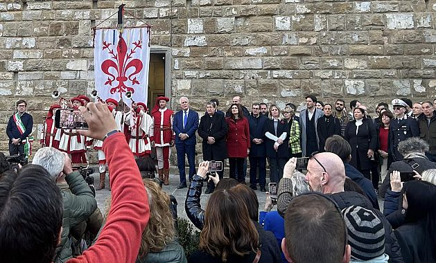 A Firenze un minuto di silenzio in piazza della Signoria